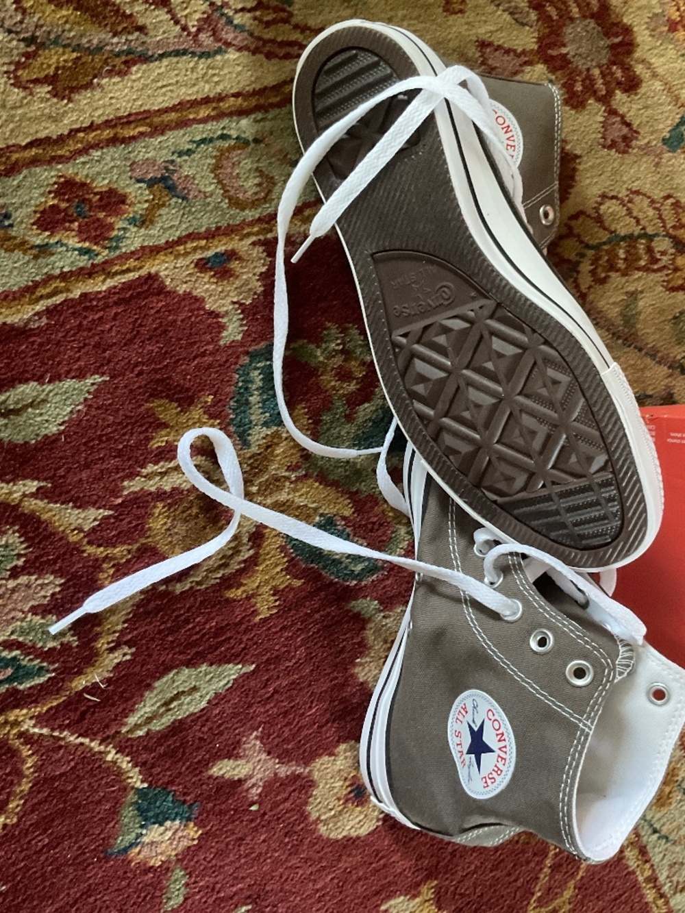 Converse all stars. Women sz 9.5. Unisex 7.5
